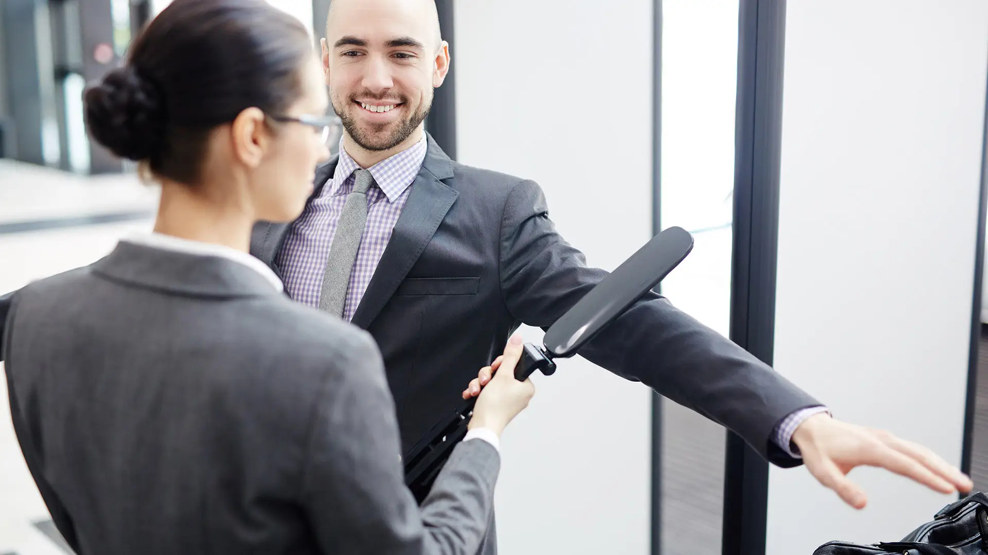 How To Go Through Airport Security Quickly